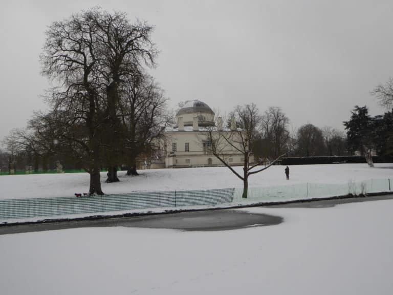 snow at chiswick house grounds near thames crescent